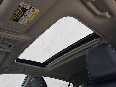 Used 2017 Toyota RAV4 Limited FWD image 14