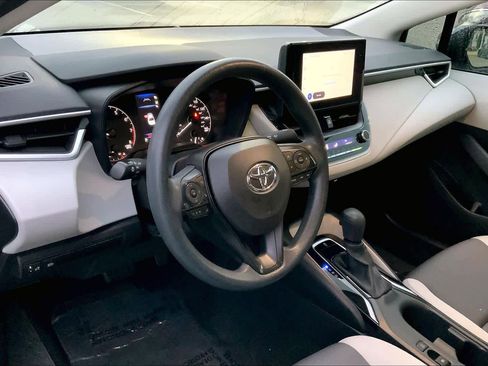 Used 2024 Toyota Corolla LE image 17