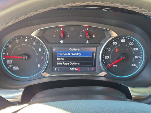 Used 2023 Chevrolet Traverse LT AWD/4WD image 16