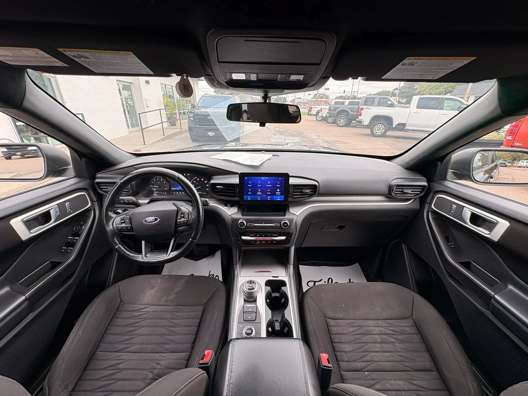 Used 2020 Ford Explorer XLT w/ Comfort Package AWD/4WD image 18