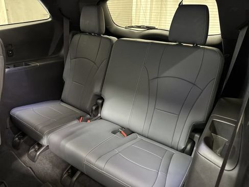 Certified 2024 Buick Enclave Essence w/ Experience Buick Package FWD image 15
