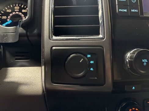 Used 2016 Ford F150 XLT AWD/4WD image 9