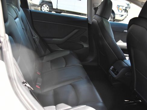 Used 2023 Tesla Model 3 Standard Range RWD image 37