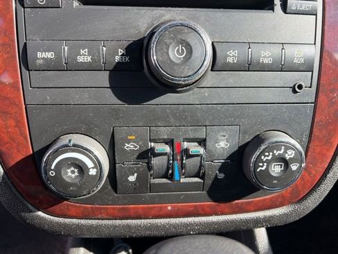 Used 2009 Chevrolet Impala LT w/ Luxury Edition Package image 18