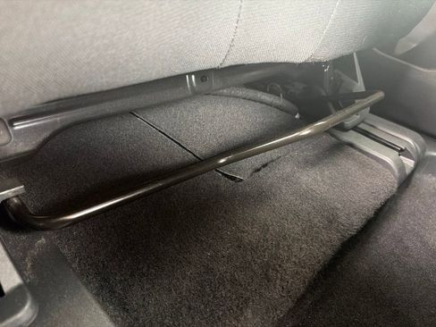 Used 2025 Nissan Pathfinder SV FWD image 25