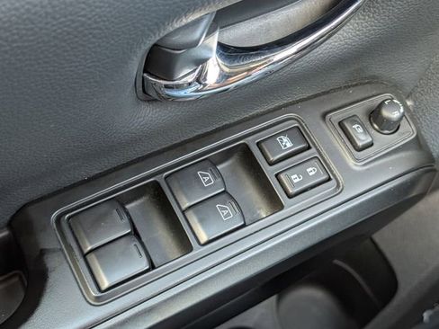 Used 2024 Nissan Titan PRO-4X w/ Pro-4x Convenience Package AWD/4WD image 22