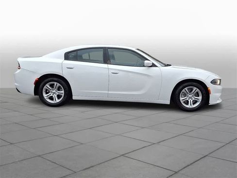 Used 2020 Dodge Charger SXT w/ Leather Interior Group image 25