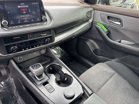 Used 2023 Nissan Rogue SV image 23