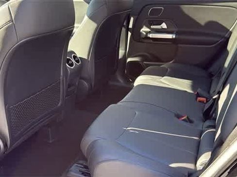 Certified 2025 Mercedes-Benz GLB 250 4MATIC image 31