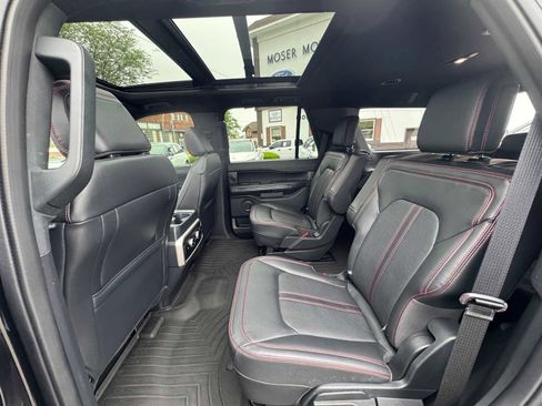 Used 2023 Ford Expedition Limited AWD/4WD image 7