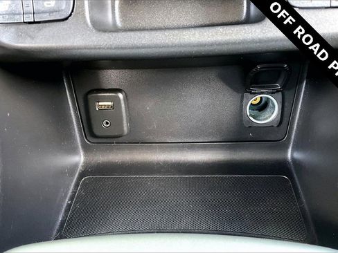 Used 2018 Chevrolet Colorado ZR2 image 25