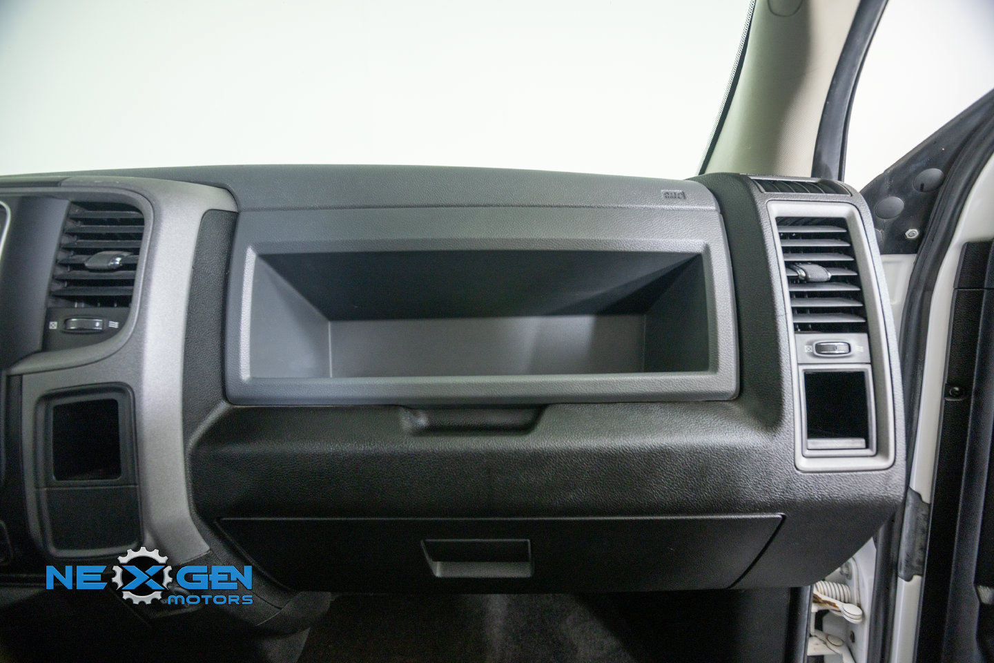 Used 2019 RAM 1500 Tradesman w/ Popular Equipment Group AWD/4WD image 39