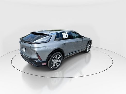 Used 2024 Cadillac Lyriq Luxury w/ LPO, Floor Liner Package RWD image 8