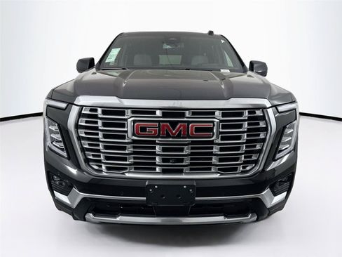 Used 2025 GMC Yukon Denali AWD/4WD image 9
