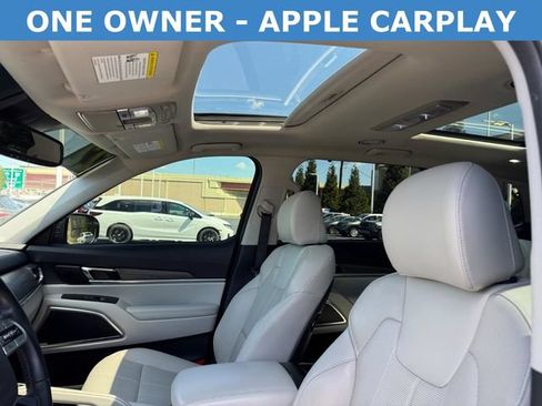 Used 2022 Kia Telluride SX w/ Towing Package FWD image 15