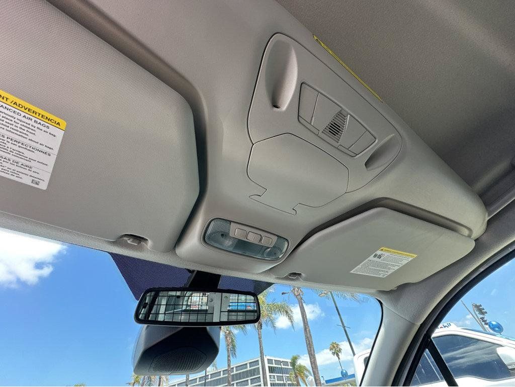 Used 2022 Ford Transit Connect XLT FWD image 23
