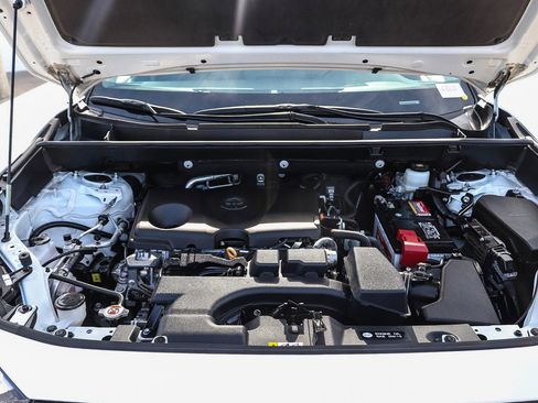 Used 2024 Toyota RAV4 XLE image 28