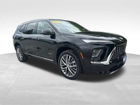 Used 2025 Buick Enclave Avenir w/ Super Cruise Package AWD/4WD image 10