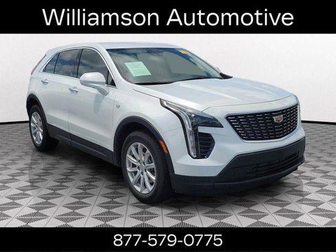 Used 2023 Cadillac XT4 Luxury image 1