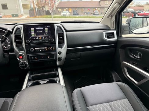 Used 2021 Nissan Titan SV w/ SV Convenience Package image 19