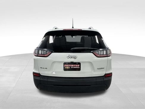 Used 2019 Jeep Cherokee Latitude w/ Cold Weather Group AWD/4WD image 9