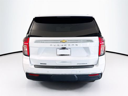 Used 2024 Chevrolet Suburban Premier w/ Advanced Technology Package AWD/4WD image 31