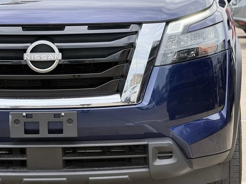 Used 2024 Nissan Pathfinder SV AWD/4WD image 8