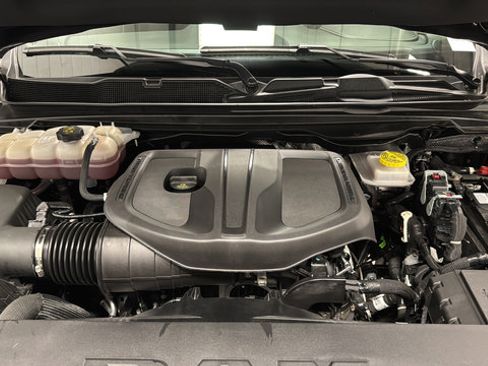 Used 2025 RAM 1500 Laramie w/ Sport Appearance Package AWD/4WD image 27