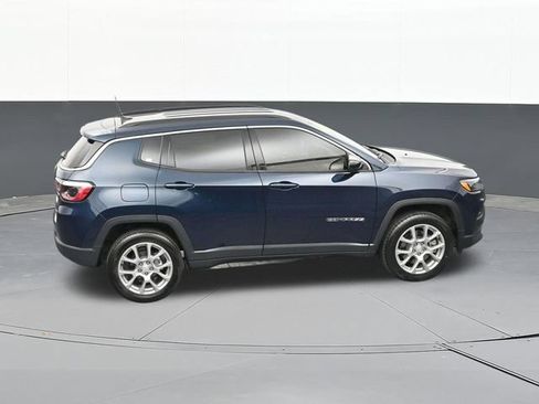Used 2024 Jeep Compass Latitude AWD/4WD image 60