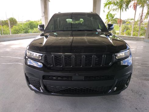 New 2025 Jeep Grand Cherokee L Altitude AWD/4WD image 3