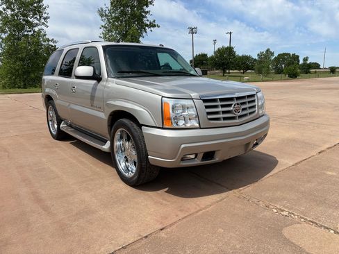 Used 2005 Cadillac Escalade 2WD image 32