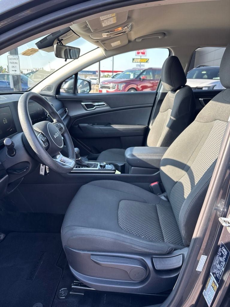 Used 2023 Kia Sportage LX AWD/4WD image 11