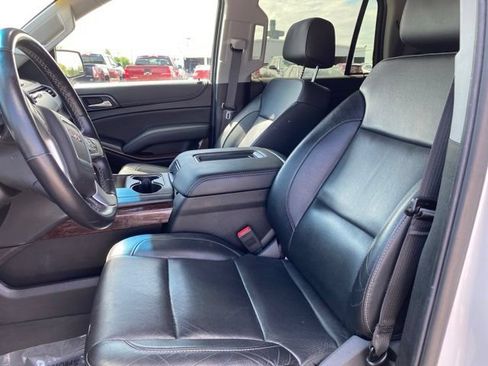 Used 2019 GMC Yukon SLT w/ Premium Edition AWD/4WD image 16