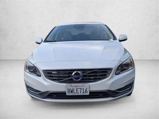 Used 2017 Volvo S60 T5 Inscription Platinum video 2