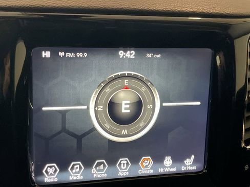 Used 2018 Jeep Compass Limited image 18