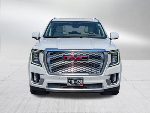Used 2022 GMC Yukon Denali w/ Denali Premium Package image 2