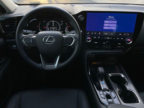 Used 2025 Lexus NX 350h AWD w/ Premium Package image 11