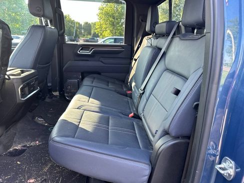 Used 2025 Chevrolet Silverado 2500 High Country w/ Technology Package AWD/4WD image 7
