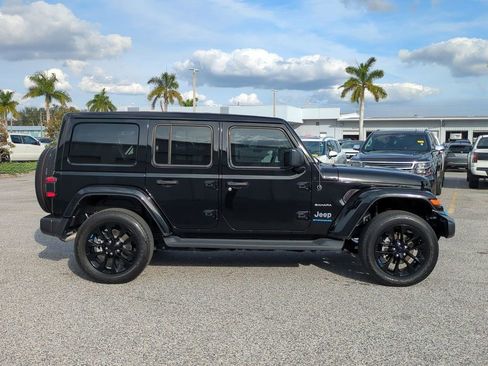 Used 2023 Jeep Wrangler Unlimited Sahara image 4