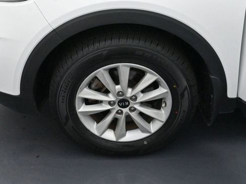 Used 2019 Kia Sorento L image 29