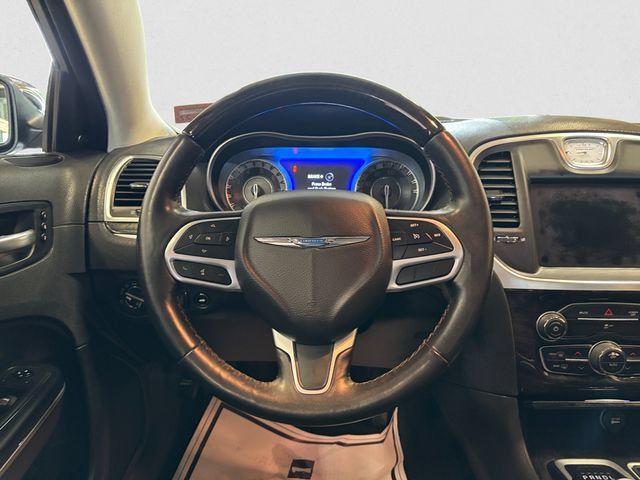 Used 2020 Chrysler 300 Limited AWD/4WD image 13