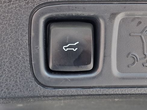 Used 2022 Ford Expedition Limited AWD/4WD image 29