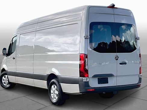 Used 2024 Mercedes-Benz Sprinter 2500 image 12