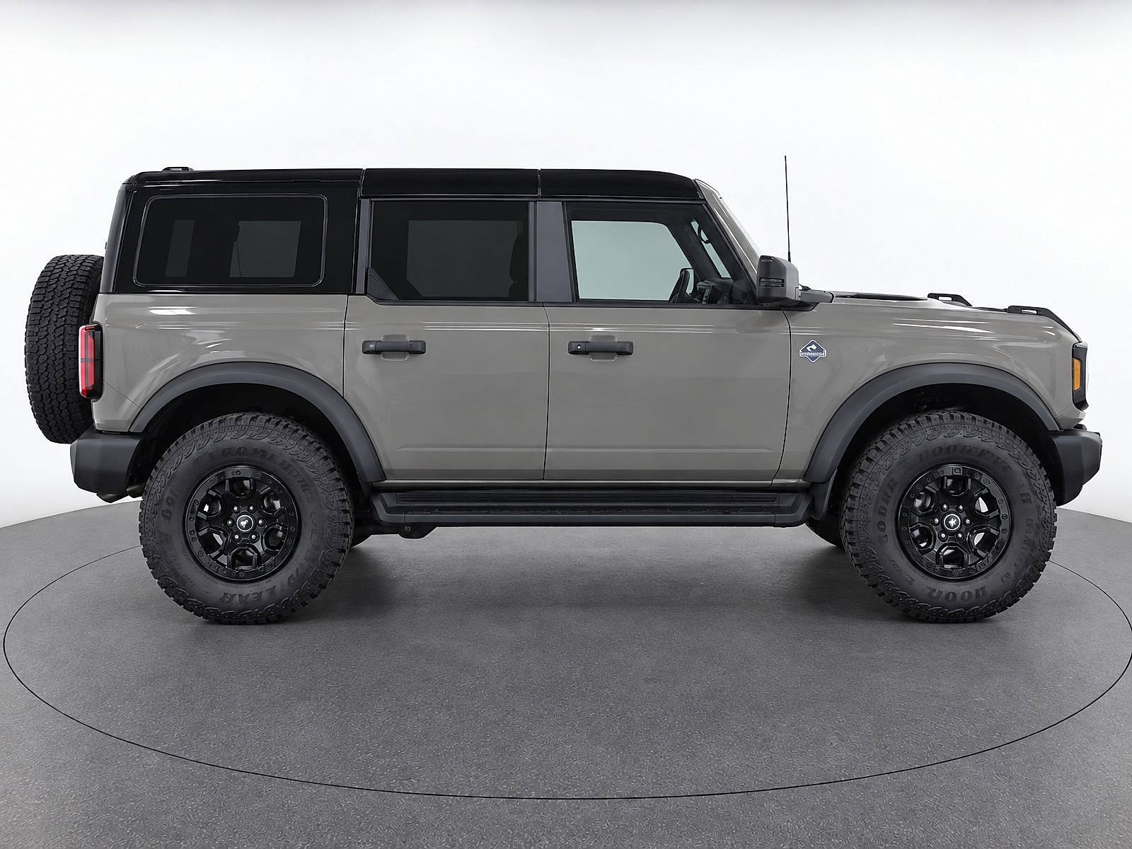 Used 2026 Ford Bronco Outer Banks w/ Sasquatch Package AWD/4WD image 8