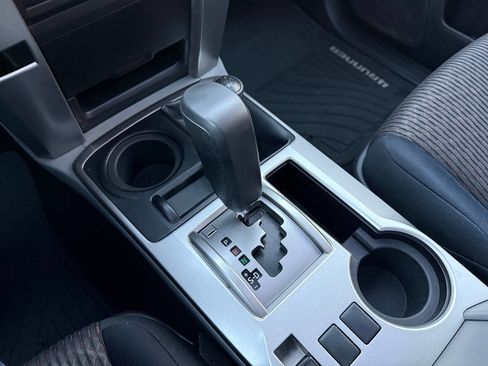 Used 2011 Toyota 4Runner SR5 w/ Convenience Pkg image 19