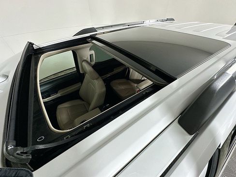 Used 2023 Ford Expedition Limited image 23