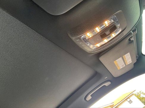 Used 2025 Mercedes-Benz GLE 450 GLE 450 image 28