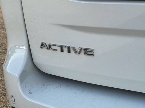 Used 2025 Ford Expedition Active AWD/4WD image 17