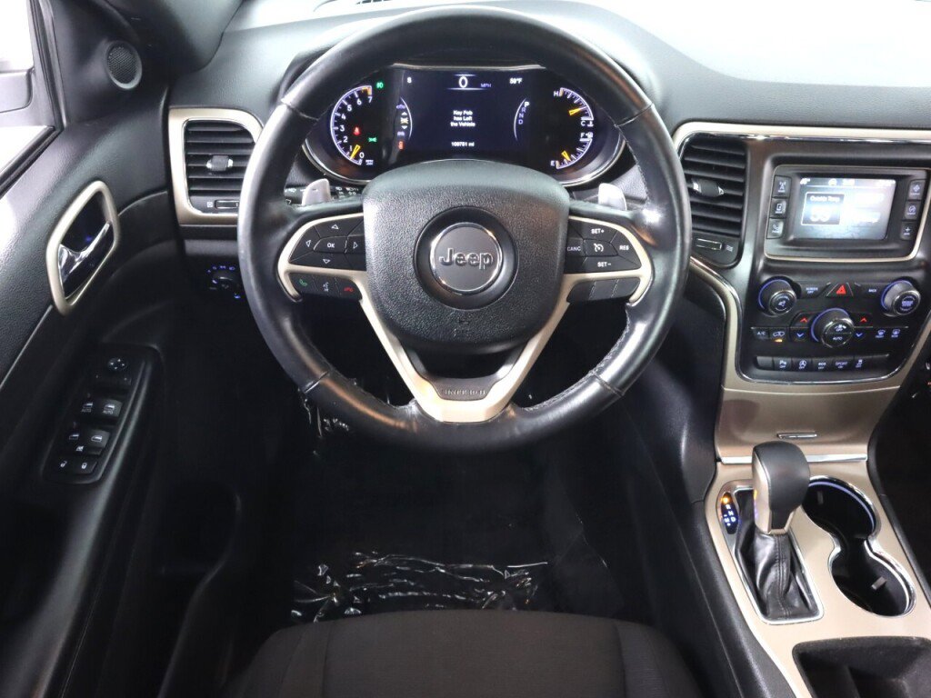 Used 2016 Jeep Grand Cherokee Laredo w/ Quick Order Package 23E AWD/4WD image 29