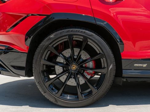 Used 2024 Lamborghini Urus S AWD/4WD image 36